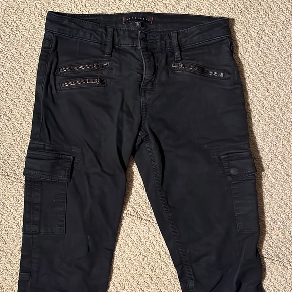 Black cargo skinny jeans. - Picture 3 of 5